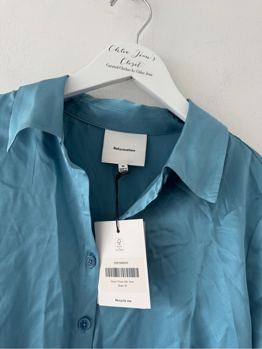 REFORMATION Raya Fitted Silk Top in Siren 10 - Picture 3 of 5